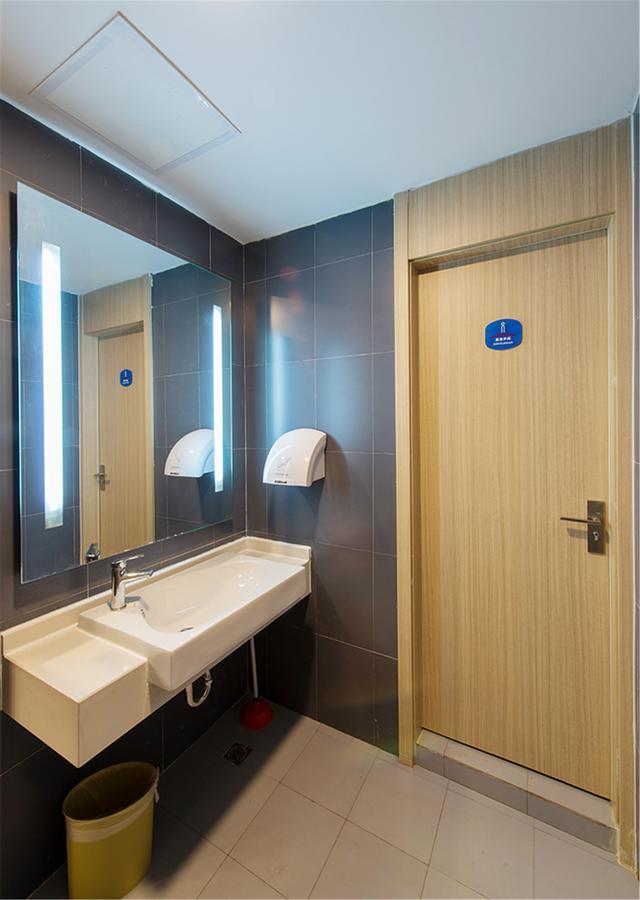 Hanting Hotel Shanghai Pudong Airport Zhuqiao エクステリア 写真